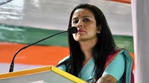 অমিত শাহ’র মাথা কেটে টেবিলে রাখা উচিত : মহুয়া মৈত্র