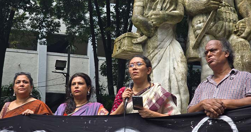 প্রতিদিন আমাদের জান হাতে নিয়ে বের হতে হচ্ছে: সামিনা লুৎফা