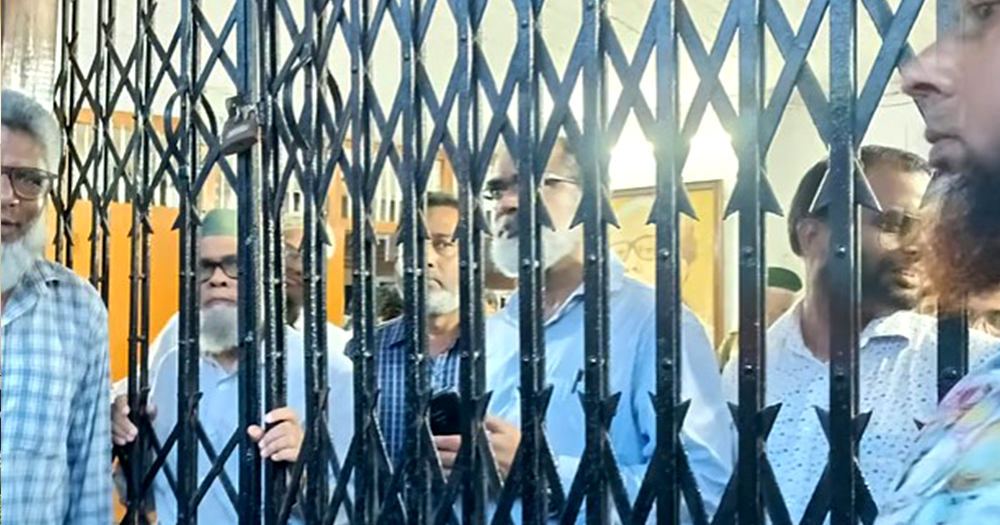 কৃষি বিশ্ববিদ্যালয়ে উপাচার্যসহ দুই শতাধিক শিক্ষকক অবরুদ্ধ