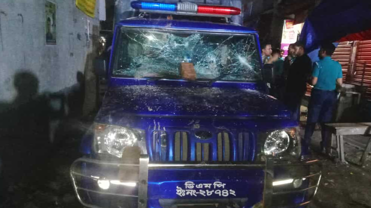 পুলিশের ওপর কিশোর গ্যাংয়ের ভয়াবহ হামলা রাজধানীতে