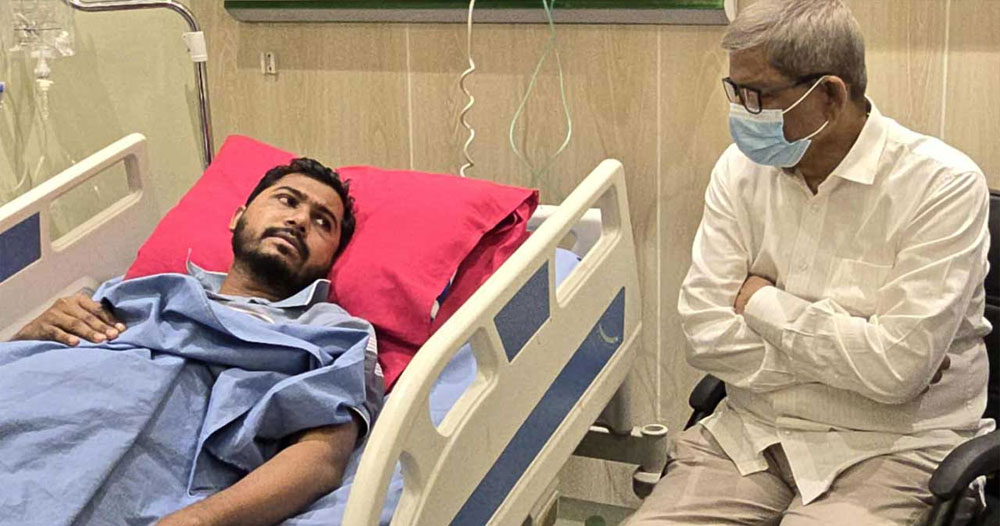 নুরকে দেখতে ঢামেকে মির্জা ফখরুল