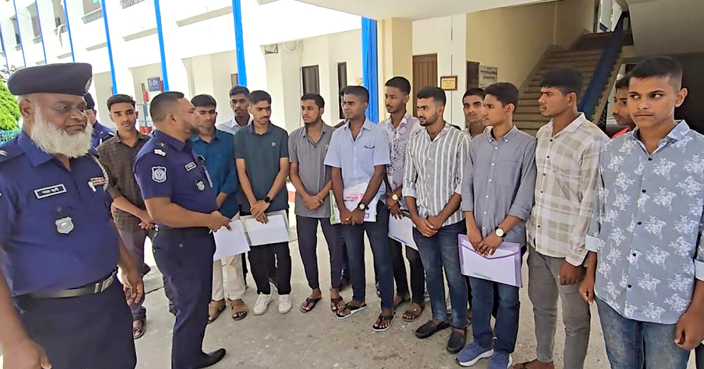 মেধা ও যোগ্যতায় মা-বাবার স্বপ্ন পূরণের সারথি ওঁরা