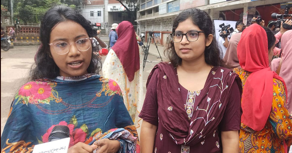 শিক্ষার্থীদের মধ্যে উচ্ছ্বাস, ভোটাধিকার প্রয়োগে ইতিবাচক সাড়া