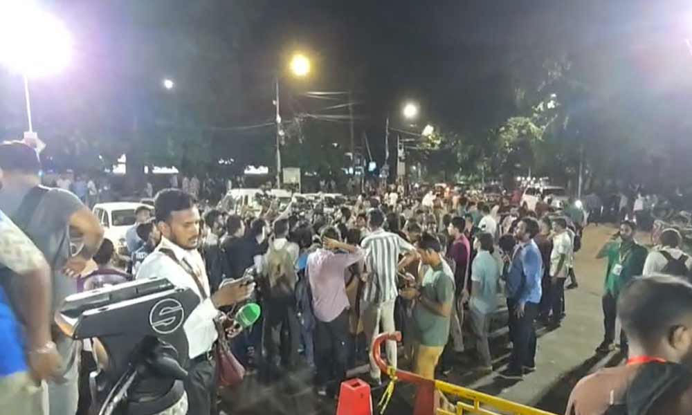 অনাস্থা জানিয়ে ঢাবি ক্লাব কেন্দ্র থেকে বেরিয়ে গেছেন ছাত্রদলের পোলিং এজেন্টরা