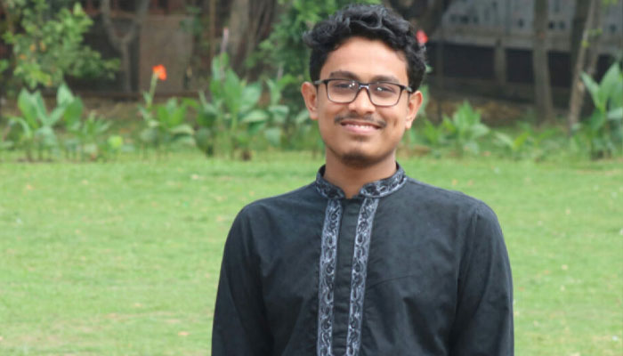 বিপুল ভোটে এগিয়ে থাকা সাদিক জগন্নাথ হলে পেলেন মাত্র ১০ ভোট