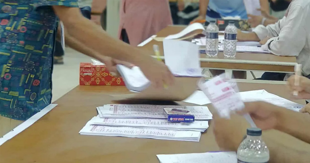 জাকসু নির্বাচনে প্রথম ঘণ্টায় ভোটার উপস্থিতি কম