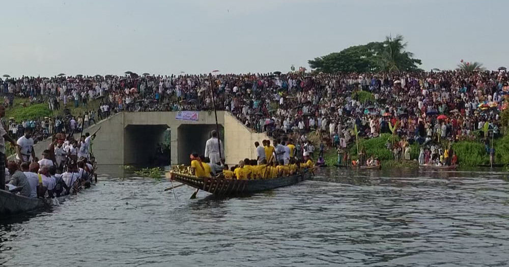 দীর্ঘ ২১ বছর ধরে বন্ধ ভাঙ্গা কুমার নদের নৌকা বাইচ