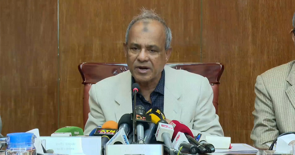 পাসপোর্ট করতে যেনো আরও কম সময় লাগে, সেই কাজ চলছে: স্বরাষ্ট্র উপদেষ্টা
