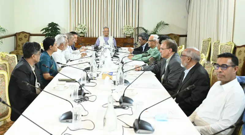 ফেব্রুয়ারির প্রথমার্ধে নির্বাচনের কোন বিকল্প আমাদের হাতে নেই: প্রধান উপদেষ্টা