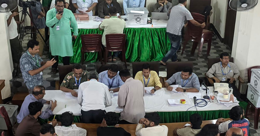 জাকসু নির্বাচন : ১২ হলের ভোট গণনা শেষ, বাকি আরও ৯