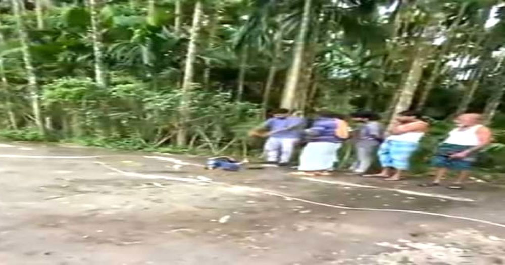 লক্ষ্মীপুরে ছেঁড়া বিদ্যুৎ তারে জড়িয়ে স্কুলছাত্রের মৃত্যু