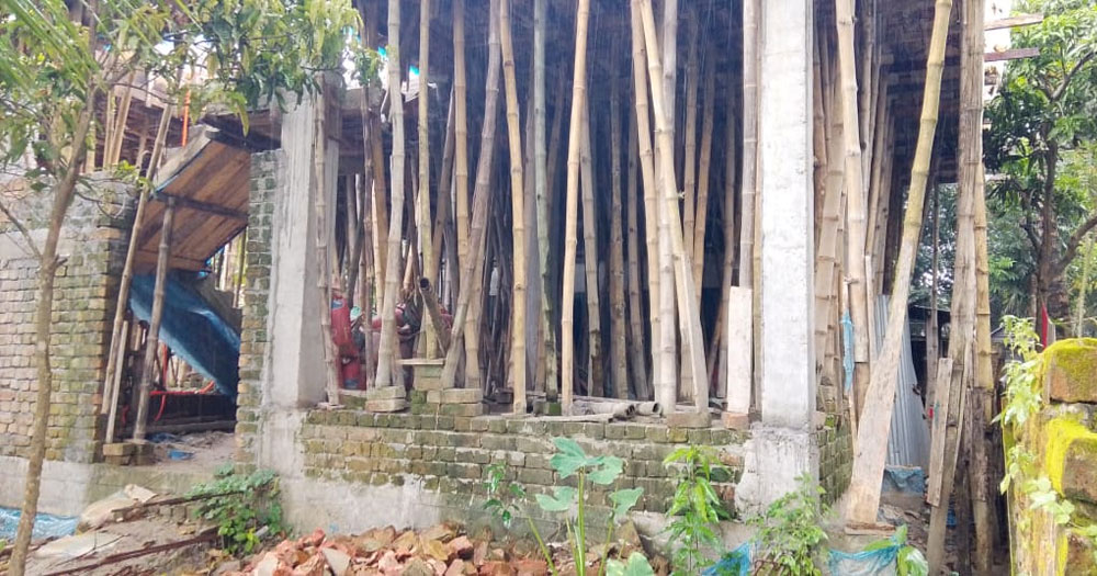 ভূমিদস্যু আলতাফের নির্যাতনের শিকার শিক্ষক আ. কাদের