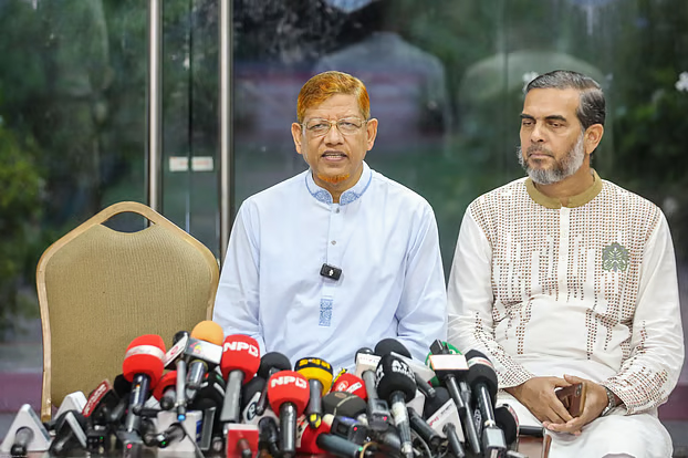 মুক্তিযুদ্ধ না মানলে বাংলাদেশকে তো অস্বীকার করা হয়ে যাবে: হামিদুর রহমান আযাদ