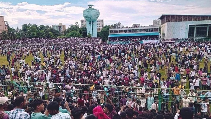 কক্সবাজার স্টেডিয়ামে ভাঙচুর : ছাত্রদল নেতাসহ ৭০০ জনের বিরুদ্ধে মামলা