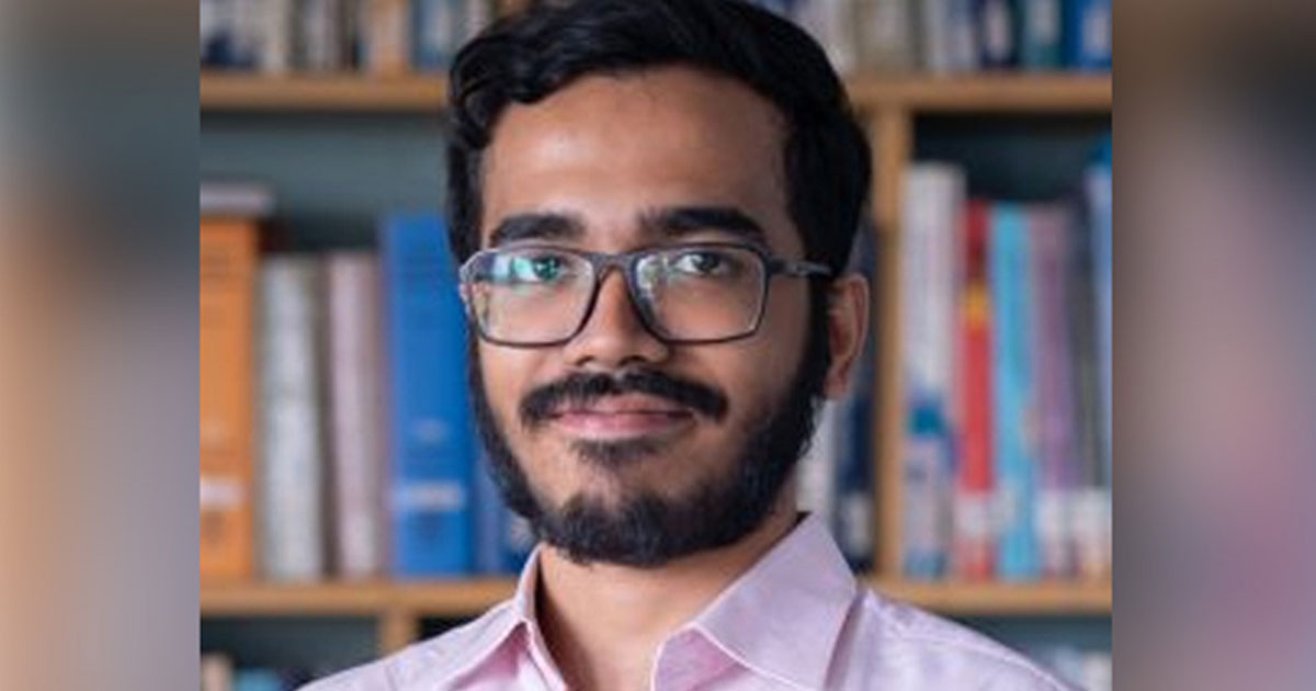 ডাকসু নেত্রীদের নিয়ে আপত্তিকর মন্তব্য, চাকরি হারালেন রাকিব