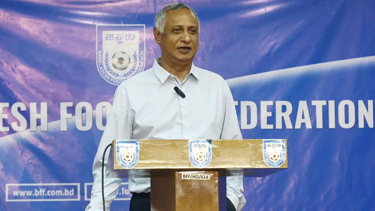 রেফারি লাঞ্ছনার জেরে রাজশাহীকে শাস্তি, কঠোর বার্তা দিল বাফুফে