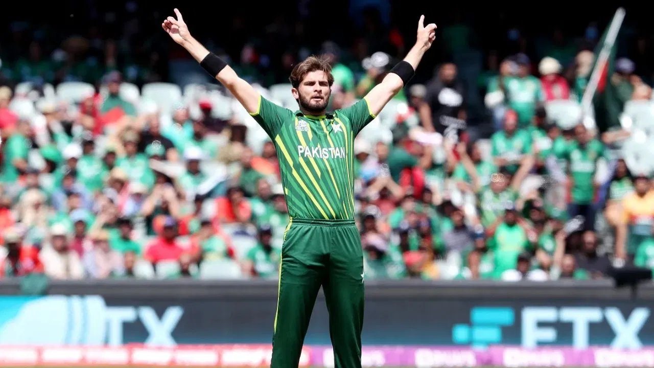 শাহীনের অলরাউন্ড পারফরম্যান্সে সুপার ফোরে পাকিস্তান