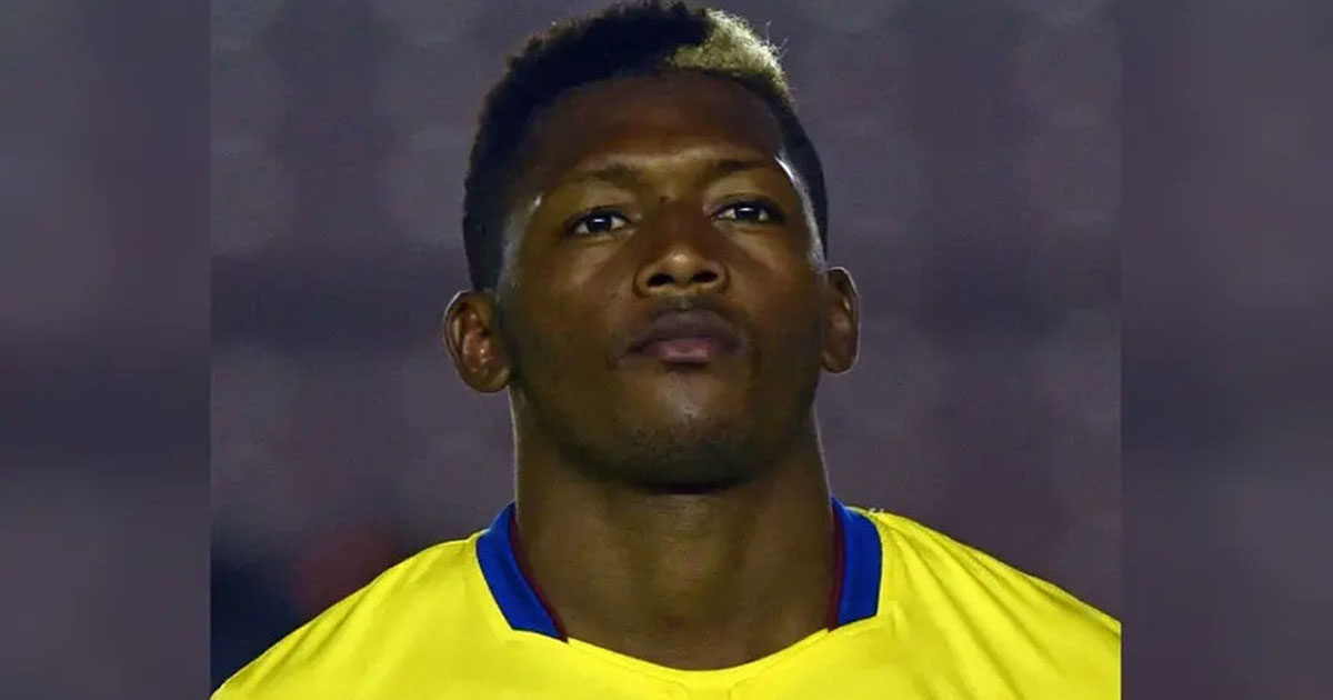 ফুটবলারকে গুলি করে হত্যা