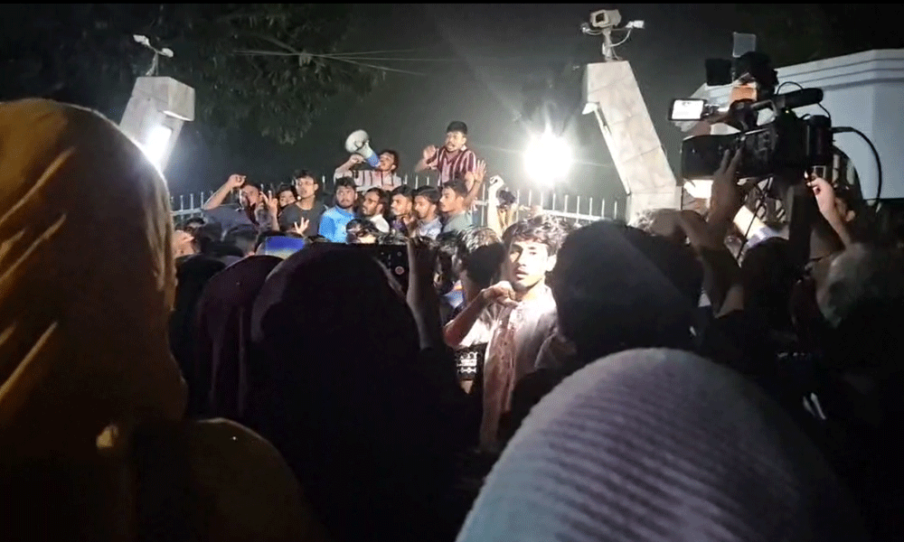 শিক্ষার্থীদের আন্দোলনের মুখে রাবিতে পোষ্য কোটা স্থগিত