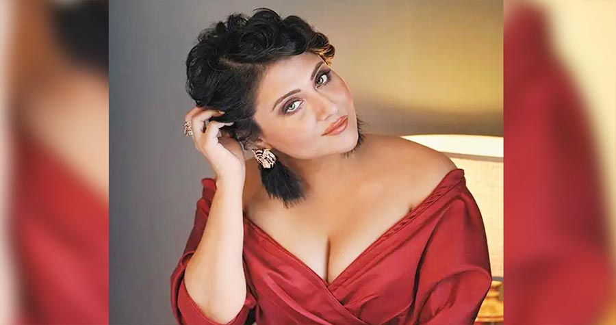 বৌদি শব্দটার মধ্যে পারিবারিক, মিষ্টি, আপন ব্যাপার আছে: স্বস্তিকা
