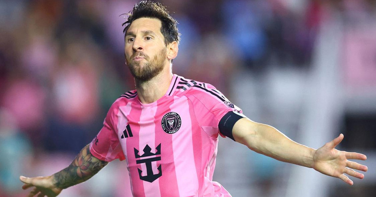 মেসির জোড়া গোলের জাদুতে ইন্টার মায়ামির জয়