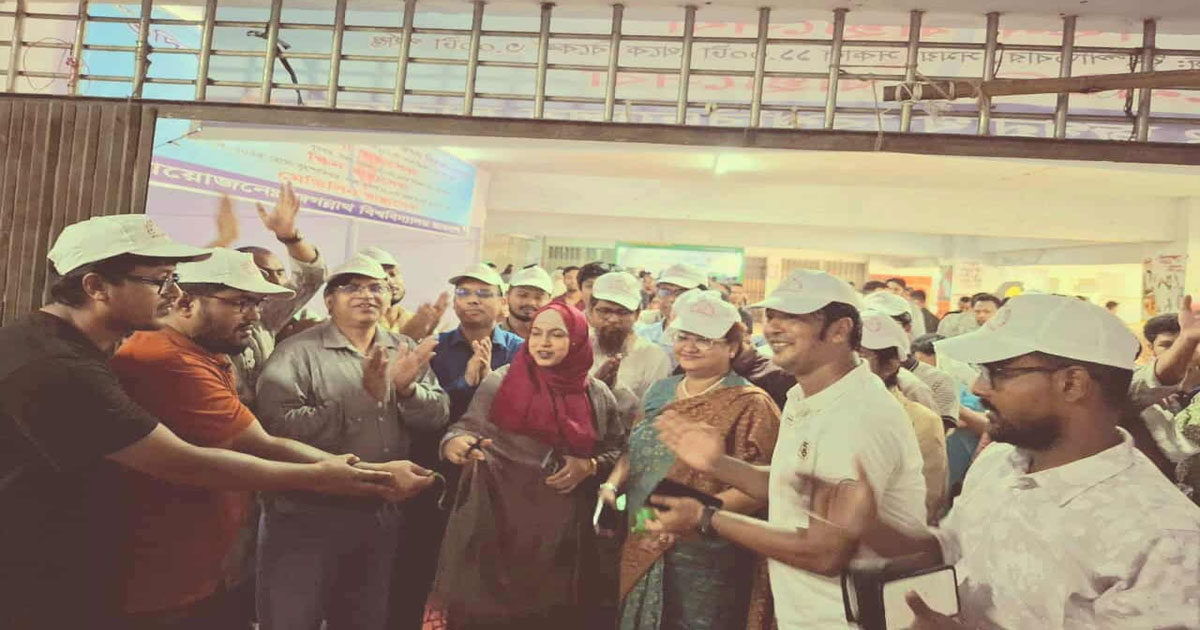 জবি ছাত্রদলের আয়োজনে তিন দিনব্যাপী জুরুরি স্বাস্থ্যসেবা ও ঔষধ বিতরণ কর্মসূচি