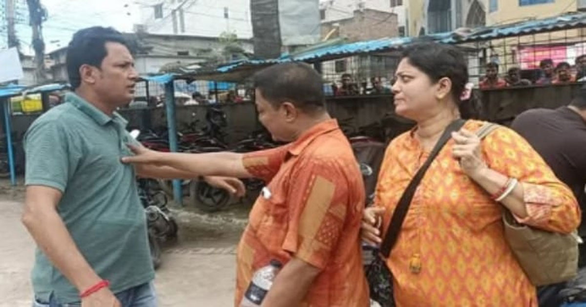 এক নারীকে স্ত্রী দাবি করে দুই পুরুষের টানাহেঁচড়া