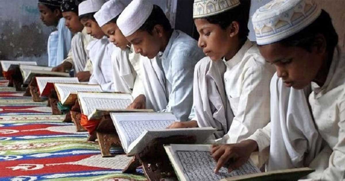 মাদরাসায় পূজার ছুটি বাতিল চেয়ে প্রধান উপদেষ্টাকে চিঠি