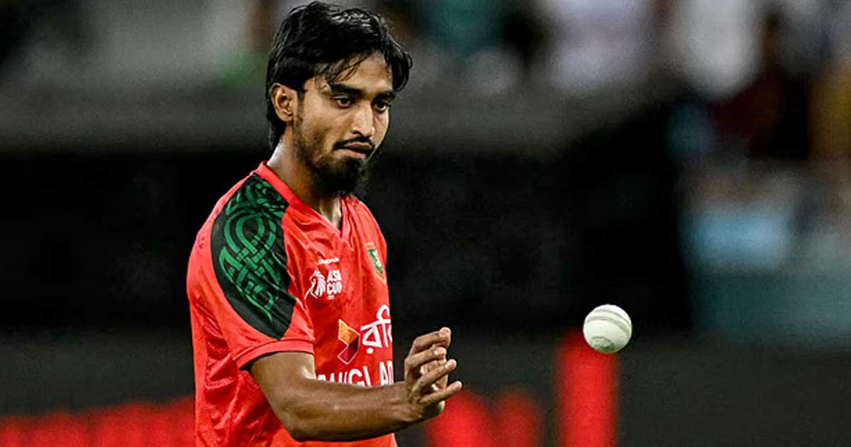 মোস্তাফিজের এক ওভারে ২ উইকেট হারাল ভারত