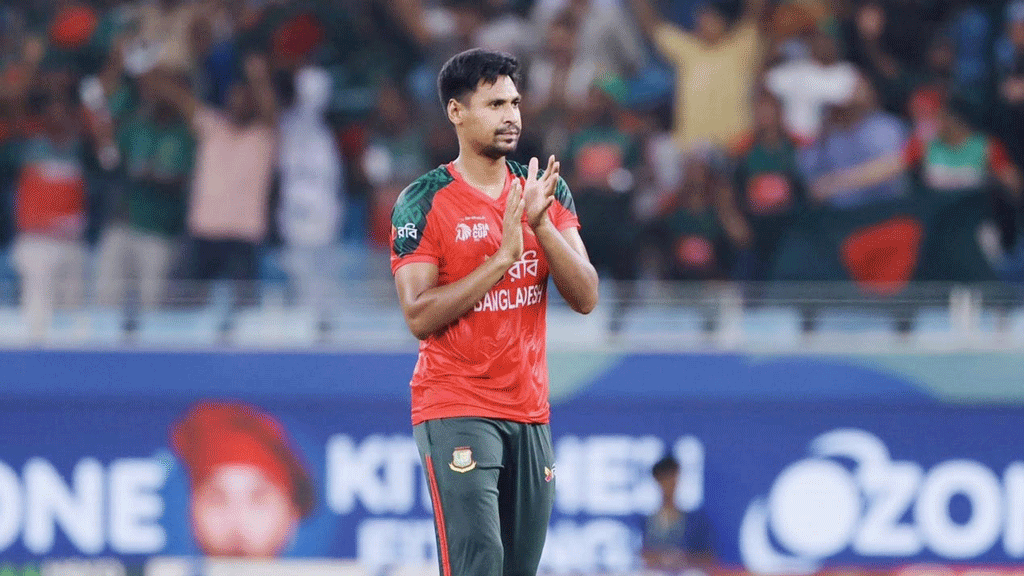 সাকিবকে ছাড়িয়ে বিশ্বের সেরা তিনে মোস্তাফিজ