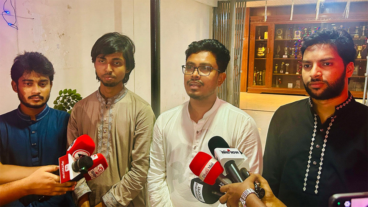 দুর্গাপূজায় প্রশাসনকে নিরাপত্তা নিশ্চিত করার আহ্বান ডাকসু ভিপি সাদিকের