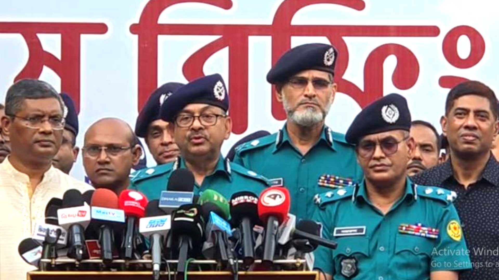 ঢাকায় ৮৯টি পূজামণ্ডপ অধিক ঝুঁকিপূর্ণ: ডিএমপি কমিশনার