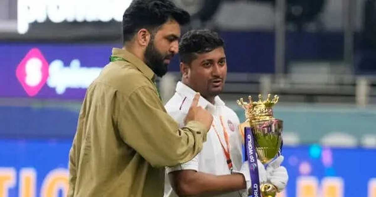 চ্যাম্পিয়ন হয়েও ট্রফি পায়নি ভারত