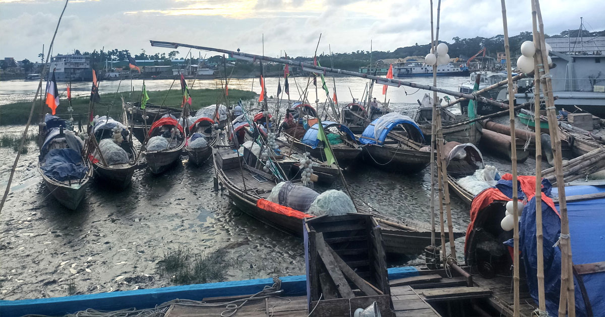৪ অক্টোবর থেকে ২২ দিন লক্ষ্মীপুরের মেঘনায় ইলিশ আহরণে নিষেধাজ্ঞা