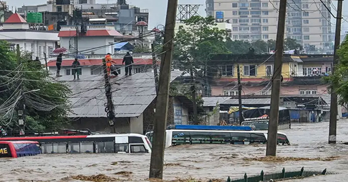 নেপালে ভয়াবহ বন্যা ও ভূমিধসে ২২ জনের প্রণহানি