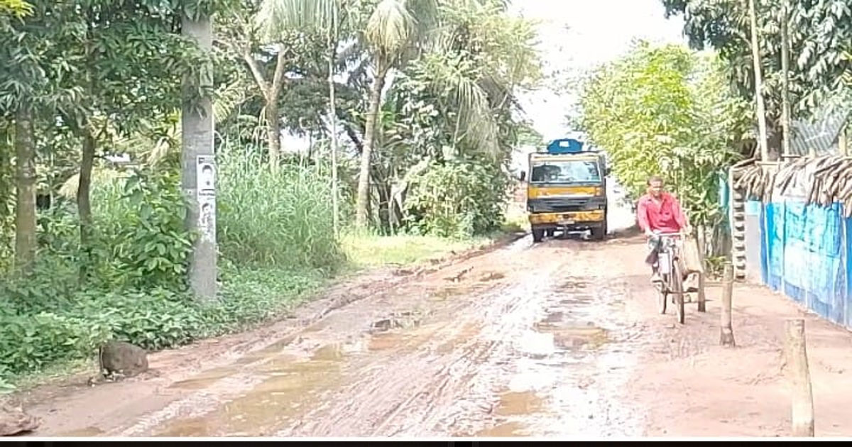 অভয়নগরে আলিপুর থেকে মক্কা সিমেন্ট মিলস পর্যন্ত সড়কের বেহাল দশা , কর্তৃপক্ষ নীরব