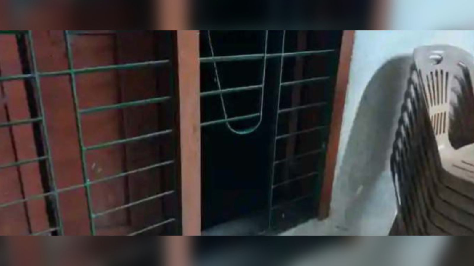 রূপসা প্রেসক্লাবে জানালার গ্রিল কেটে চুরি
