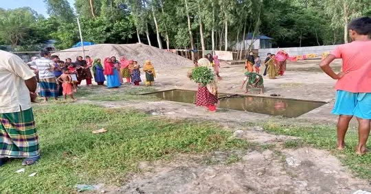 চিলমারী নদীবন্দরের অরক্ষিত হাউজে পড়ে তিন বছরের শিশুর মৃত্যু