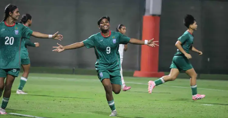 হামজাদের হারের দিনে আমিরাতকে হারাল অর্পিতারা