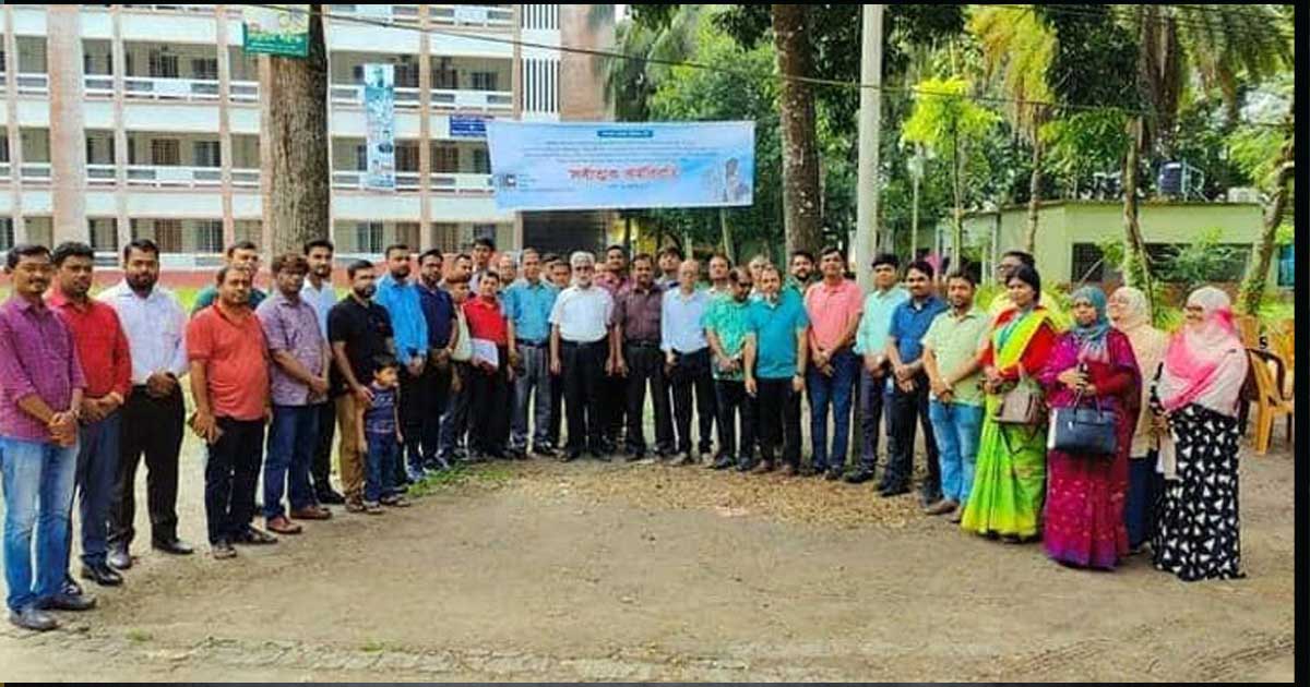 সারাদেশে সরকারি কলেজ শিক্ষকদের ক্লাস বর্জন,  স্থগিত পরীক্ষাও