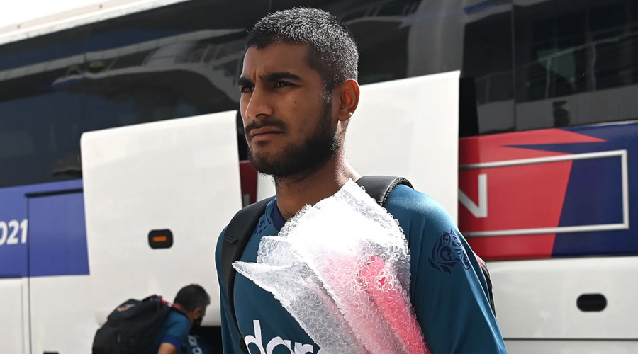 গাড়িতে আক্রমণের ঘটনায় নাইমের ফেসবুকে পোস্ট