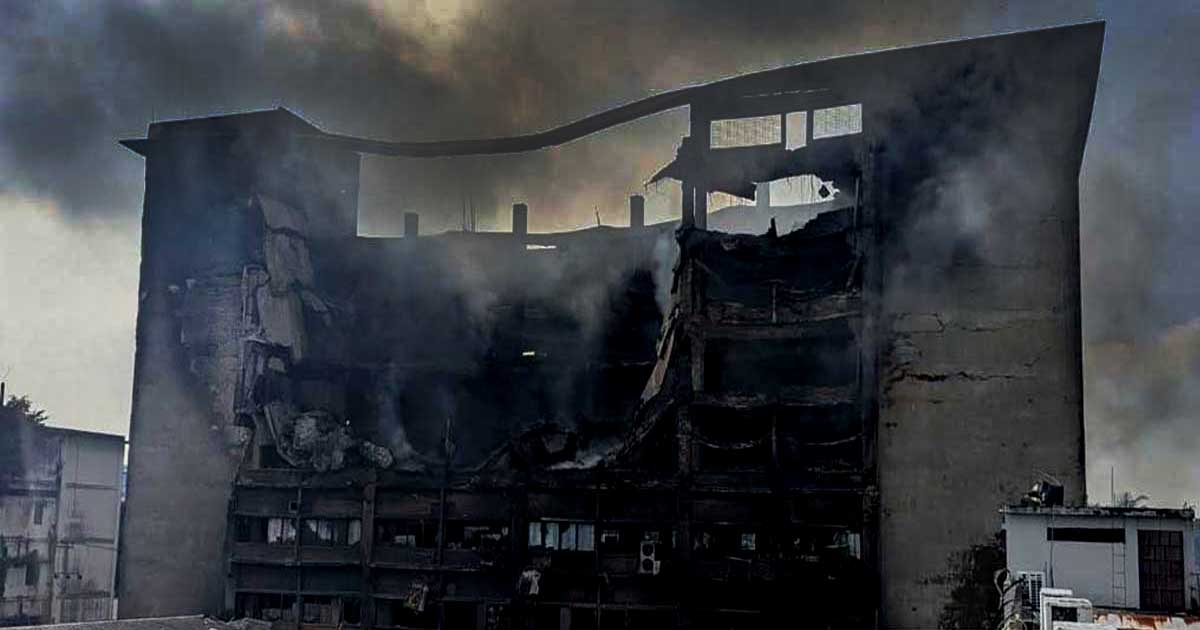 সিইপিজেডের ভষ্মীভূত কারখানায় অগ্নি নিরাপত্তা সনদ নেই, মানা হয়নি ‘বিল্ডিং কোড’
