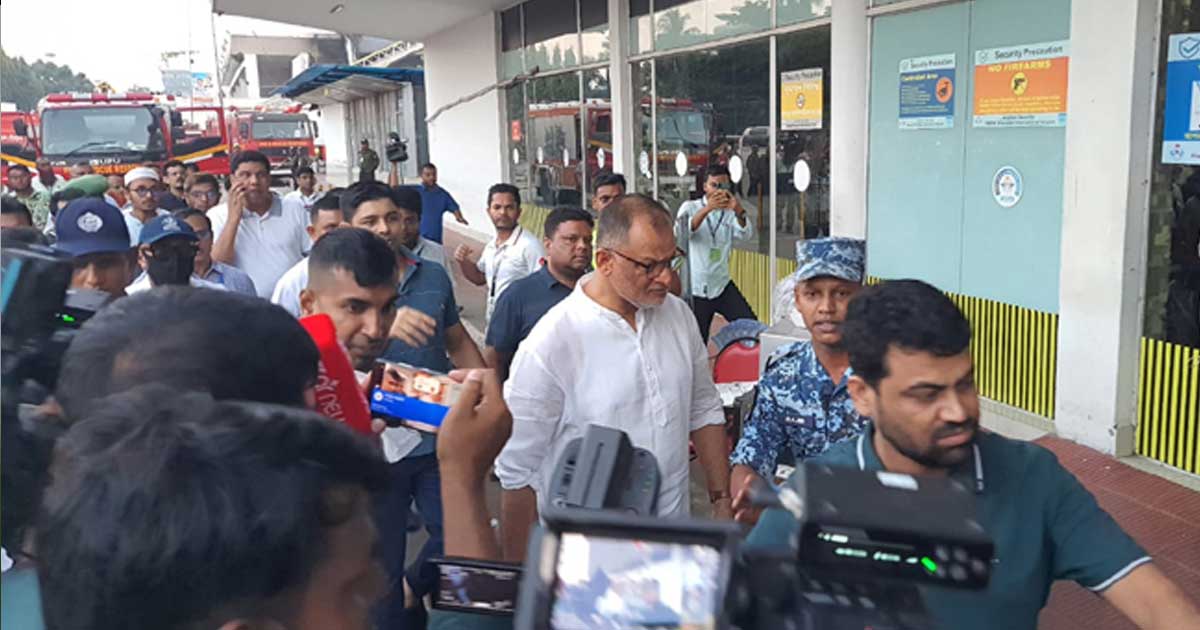 ঘটনাস্থল পরিদর্শনে বিমান উপদেষ্টা