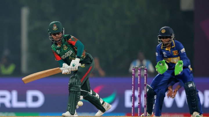 অবিশ্বাস্য ব্যাটিং ধসে শ্রীলঙ্কার কাছে হেরে সেমির স্বপ্ন শেষ বাংলাদেশের