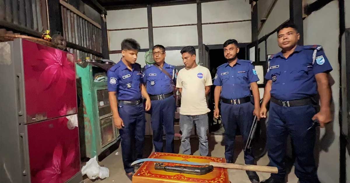 নড়িয়ায় সেনাবাহিনীর অভিযানে অস্ত্রসহ গ্রেপ্তার ১