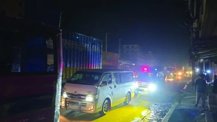 তিন ঘণ্টা পর ঢাকা-ময়মনসিংহ সড়কে যান চলাচল শুরু