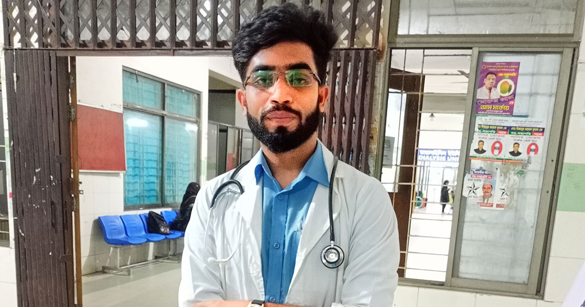 হাত-পায়ের তালু ঘামার কারণ ও প্রতিকার