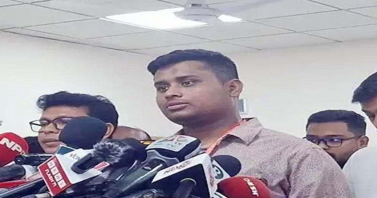 দুটি দল রাষ্ট্রীয় প্রতিষ্ঠানগুলো দখল করে নিচ্ছে: হাসনাত