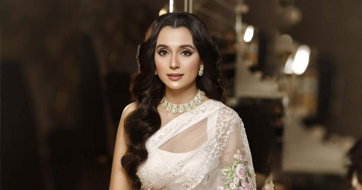 ‘রাক্ষস’ ছেড়ে ‘বনলতা এক্সপ্রেস’-এ সাবিলা নূর