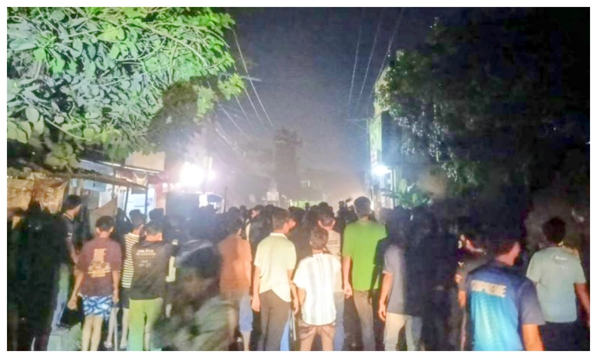 সাভারে ড্যাফোডিল ও সিটি ইউনিভার্সিটির শিক্ষার্থীদের মধ্যে সংঘর্ষ